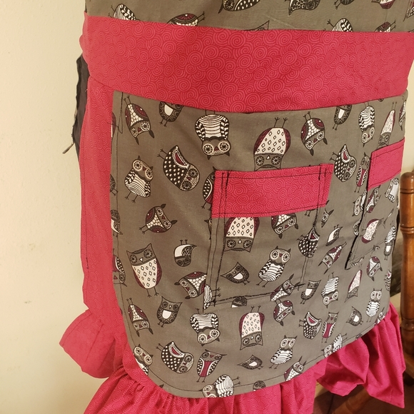 Pink Owl Ruffled Kitchen Apron - Picture 8 of 8